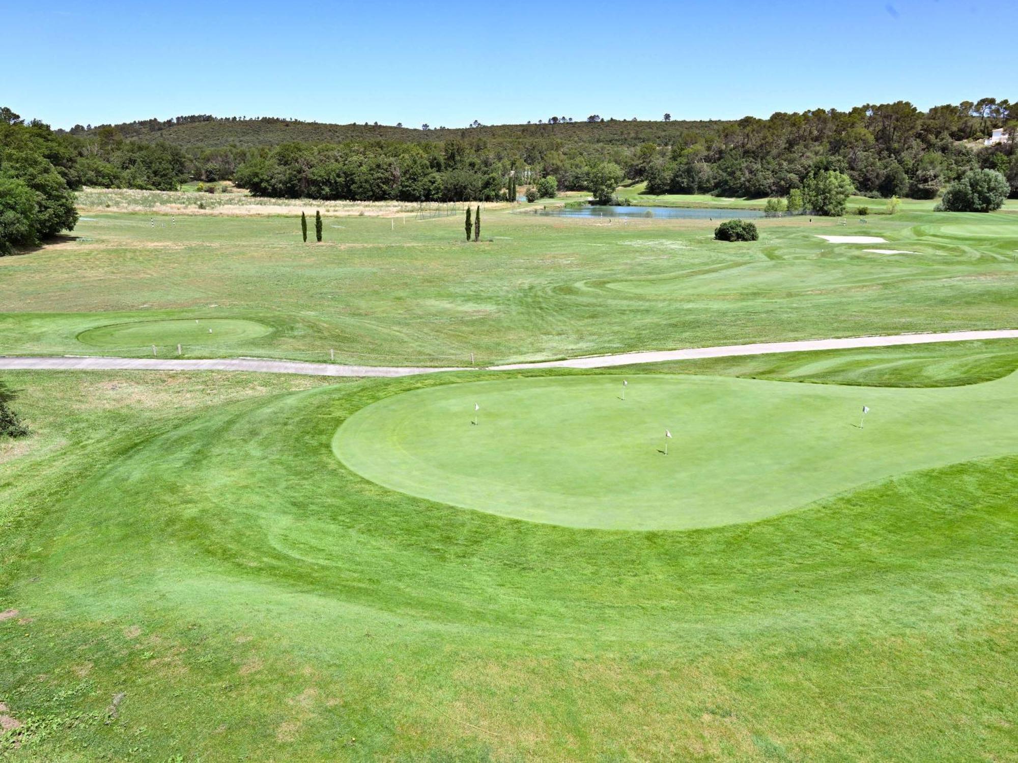 Mercure Brignoles Golf De Barbaroux & Spa Exterior foto
