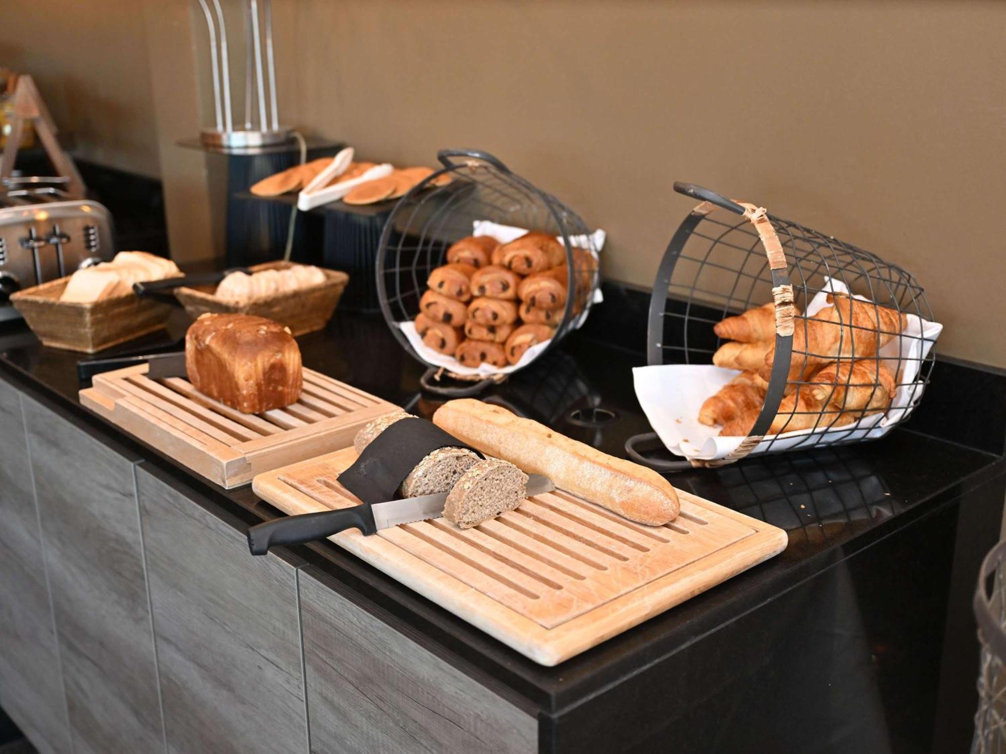 Mercure Brignoles Golf De Barbaroux & Spa Exterior foto