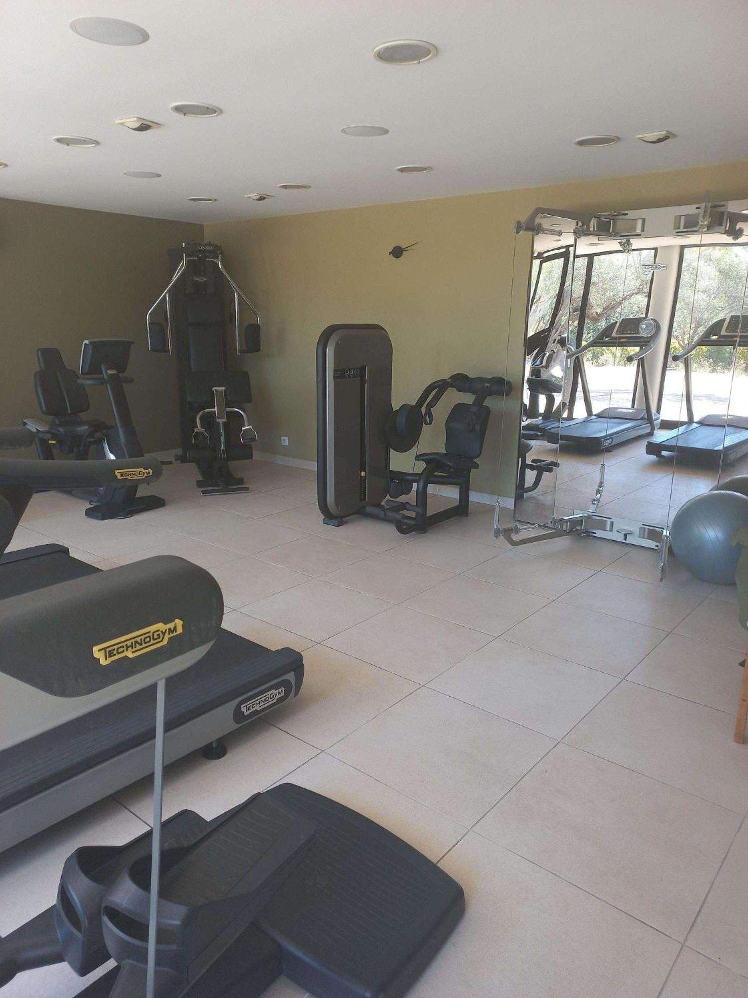 Mercure Brignoles Golf De Barbaroux & Spa Exterior foto
