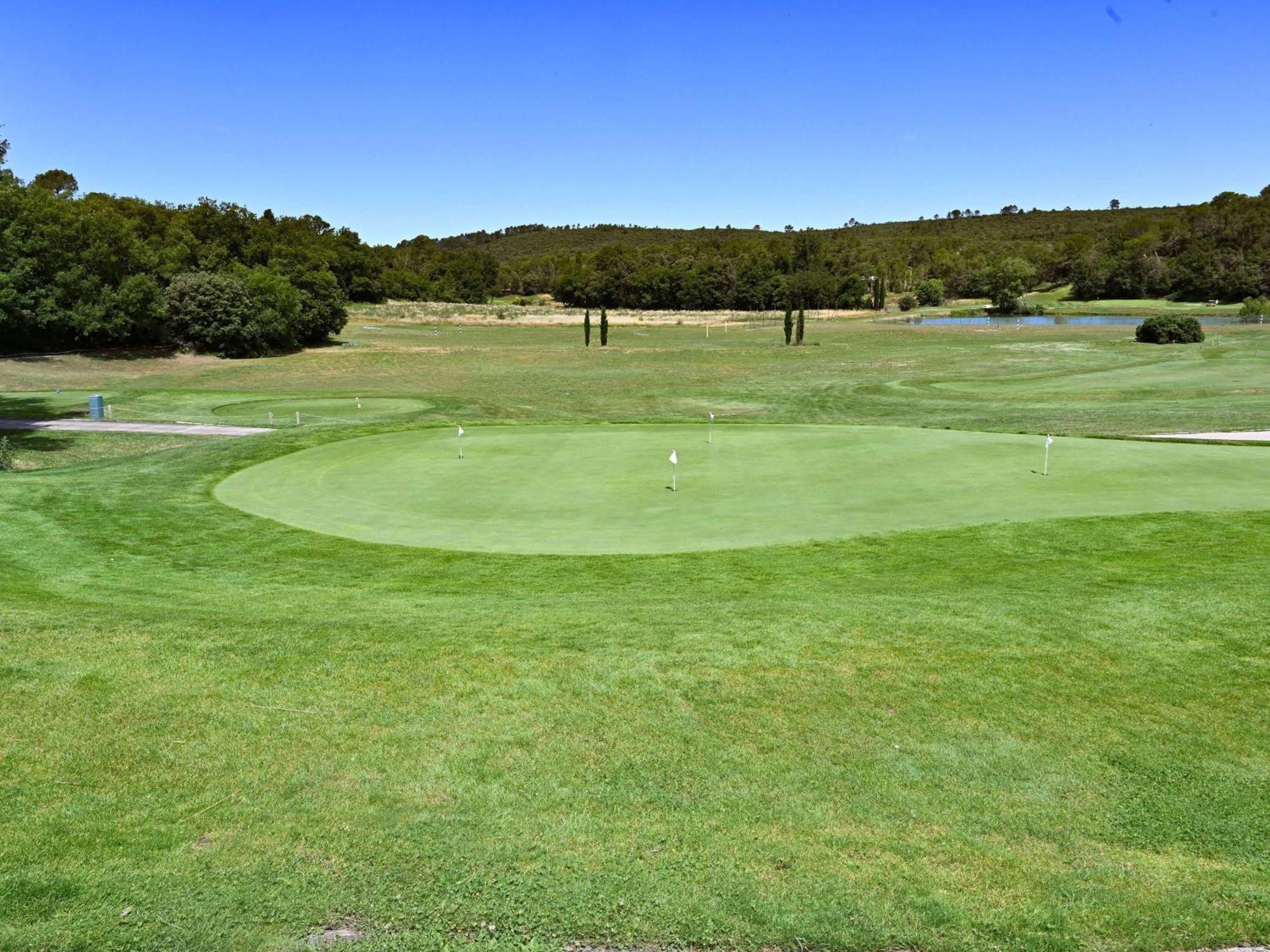 Mercure Brignoles Golf De Barbaroux & Spa Exterior foto